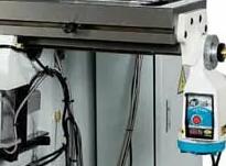 Proma FNS-55PD 
 Функциональность 
Стол фрезерного станка перемещается в двух плоскостях, за счет чего можно выполнять фигурную проточку с большой точностью 

